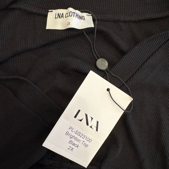 LNA Clothing Brighton Black Stretchy Cold Shoulder Ruched Short Sleeve Top 2X - Picture 6 of 6